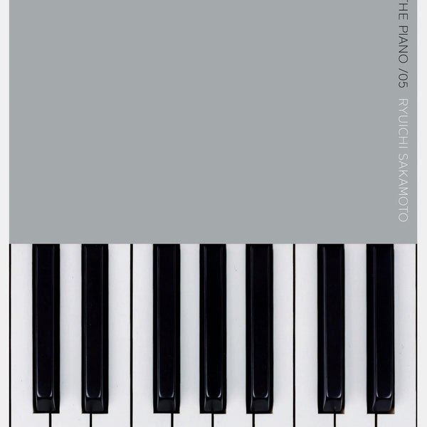 RyuichiSakamoto_PlayingThePian